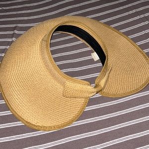 adorable beach hat 👒